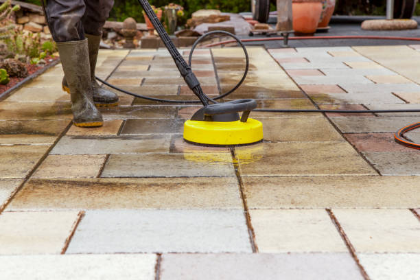 Best Pool Deck Cleaning  in University Gardens, NY